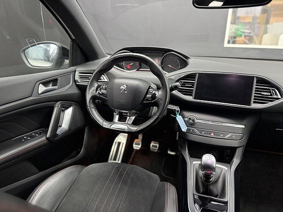 Peugeot 308 SW 6 of 17