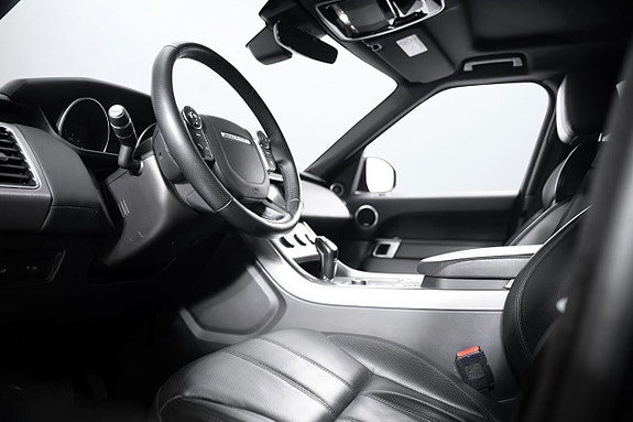 Land Rover Range Rover Sport 9 of 21