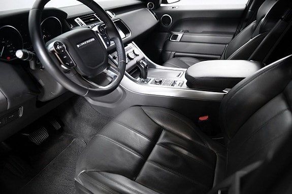 Land Rover Range Rover Sport 10 of 21