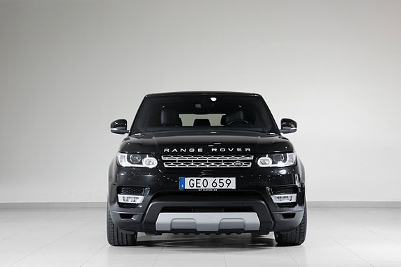 Land Rover Range Rover Sport 5 of 5