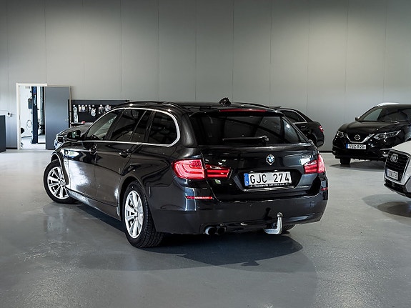 BMW 528 2 of 29