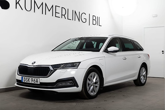 Skoda Octavia 2 of 5