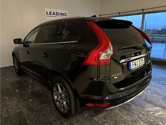 Volvo XC60 2 of 5