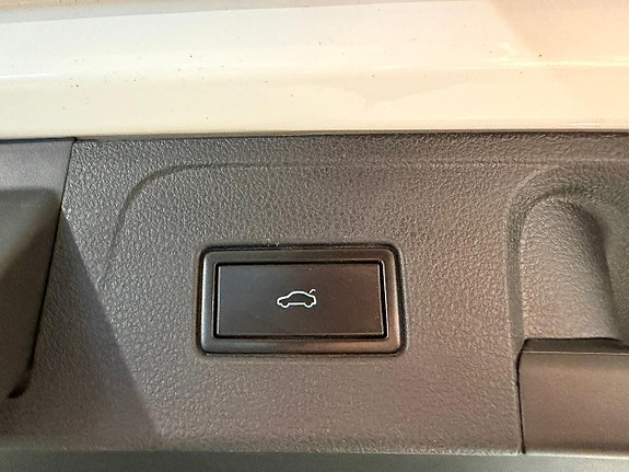 Volkswagen Passat 22 of 23