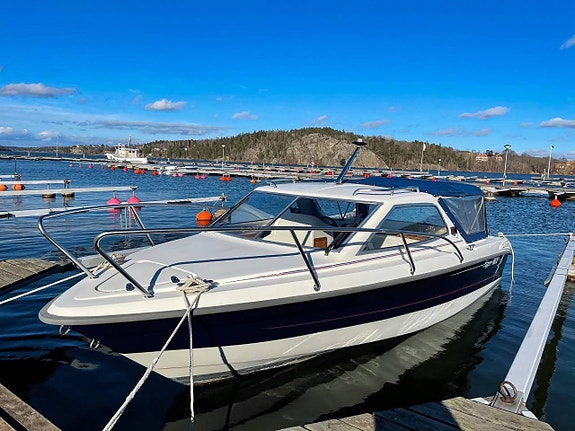 Vi köper din begagnade motorbåt, kontakta oss idag!
