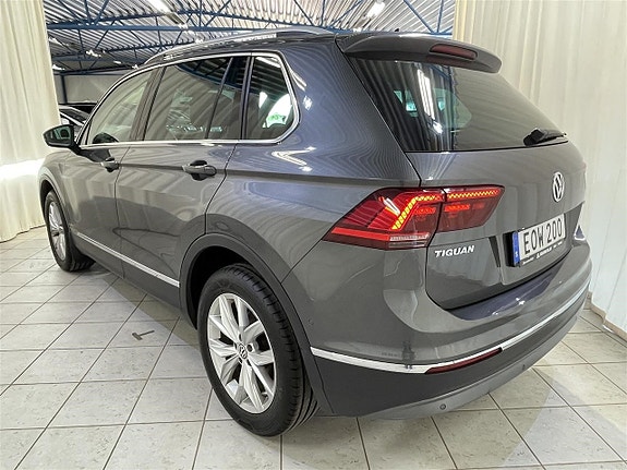 Volkswagen Tiguan 4 of 5