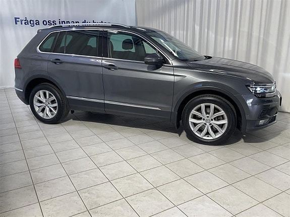 Volkswagen Tiguan 2 of 5