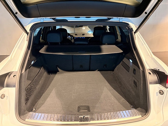 Porsche Cayenne S 12 of 23