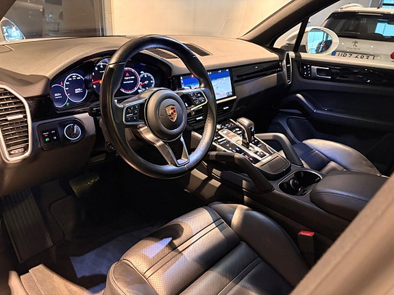 Porsche Cayenne S 17 of 23