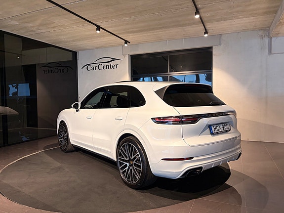 Porsche Cayenne S 6 of 23