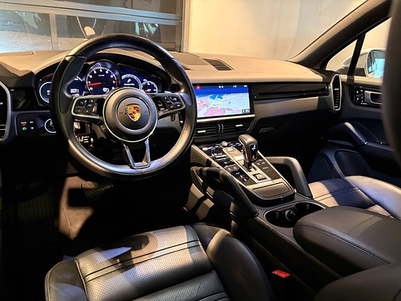 Porsche Cayenne S 16 of 23