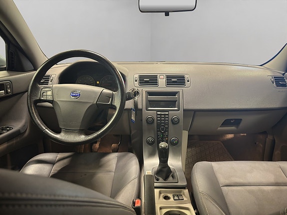 Volvo S40 15 of 22