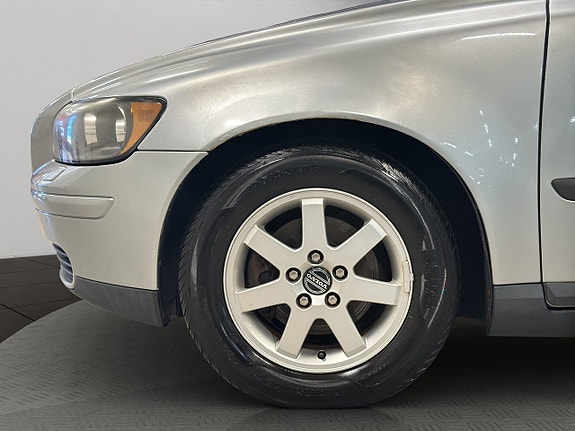 Volvo S40 4 of 5