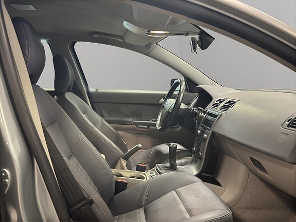 Volvo S40 13 of 22