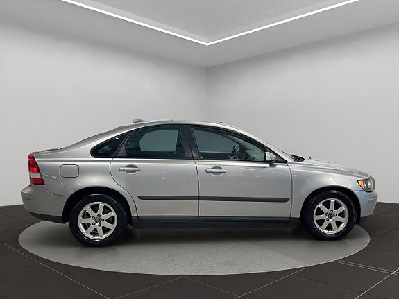 Volvo S40 7 of 22