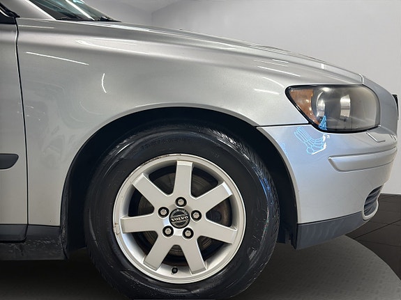 Volvo S40 3 of 5