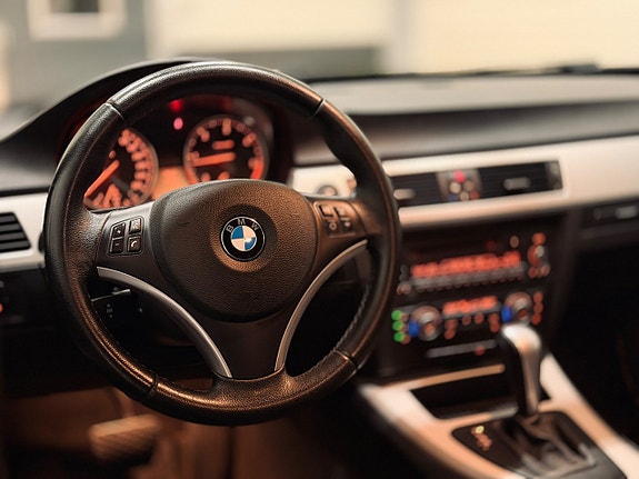 BMW 320 12 of 30