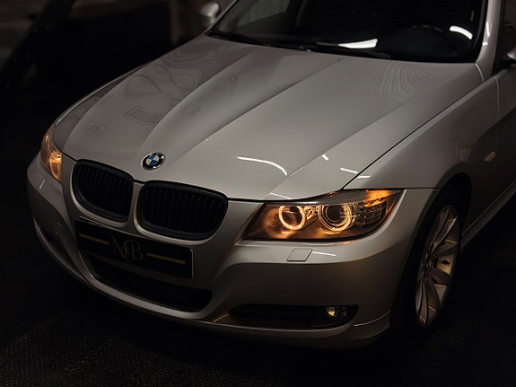 BMW 320 8 of 30