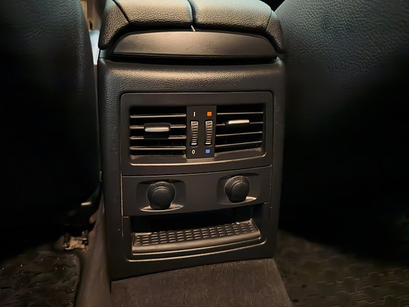 BMW 320 25 of 30