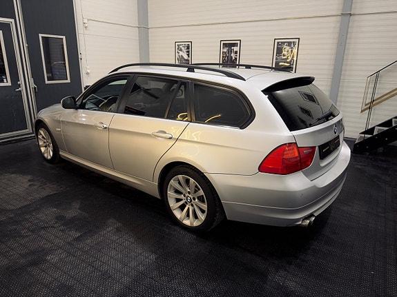 BMW 320 5 of 5