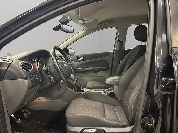 Ford Focus 15 of 22