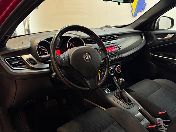 Alfa Romeo Giulietta 9 of 27