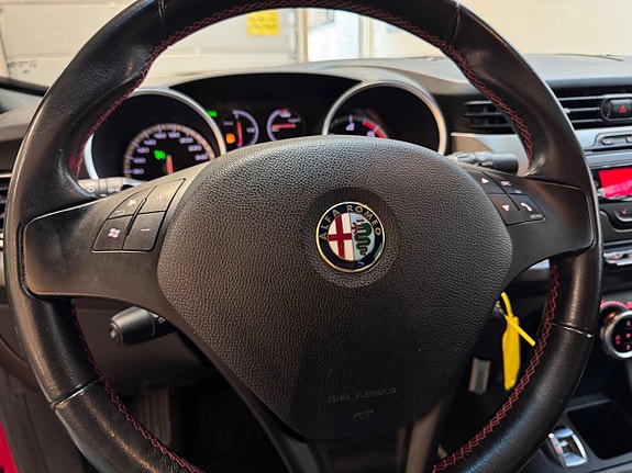 Alfa Romeo Giulietta 25 of 27