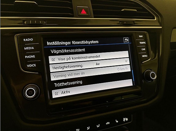 Volkswagen Tiguan 23 of 26