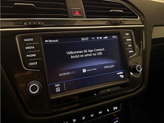 Volkswagen Tiguan 25 of 26