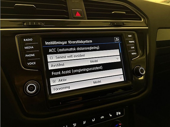 Volkswagen Tiguan 21 of 26