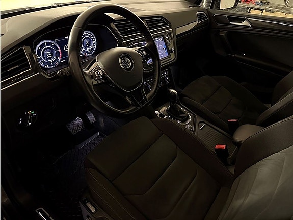 Volkswagen Tiguan 7 of 26