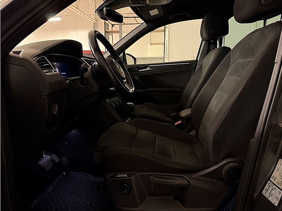 Volkswagen Tiguan 5 of 5