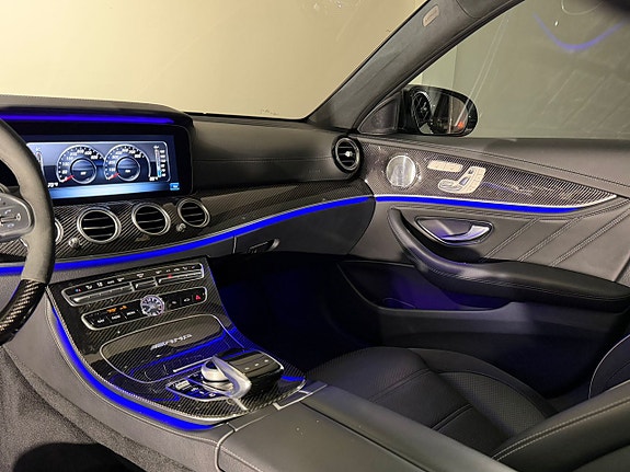 Mercedes-Benz AMG GT Coupe 13 of 22