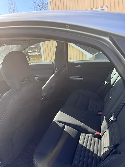 Volvo S40 3 of 5