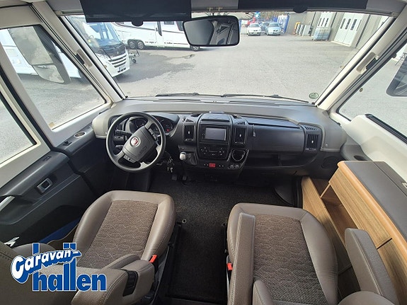 Adria Sonic Supreme I 810 SL (Hydrauliska stödben /AC/Solpanel) 11 of 27