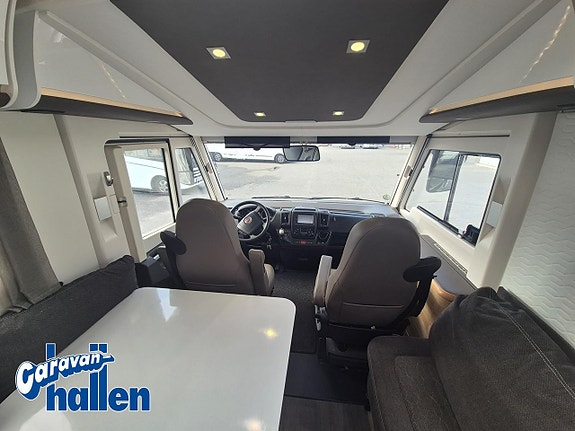 Adria Sonic Supreme I 810 SL (Hydrauliska stödben /AC/Solpanel) 9 of 27