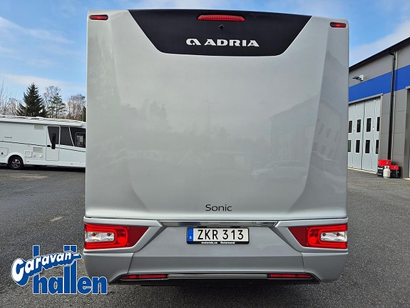 Adria Sonic Supreme I 810 SL (Hydrauliska stödben /AC/Solpanel) 5 of 27