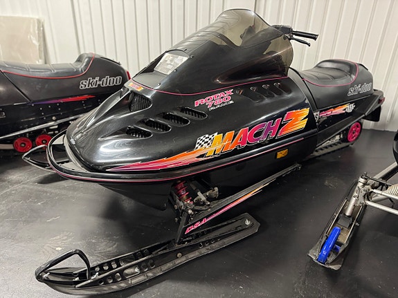 Ski-Doo Mach Z 780 * 139HK * # 726 mil