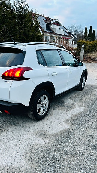 Peugeot 2008 6 of 9