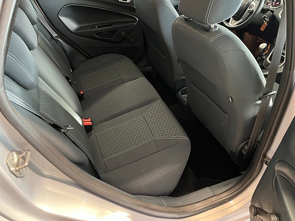 Ford Fiesta 7 of 9