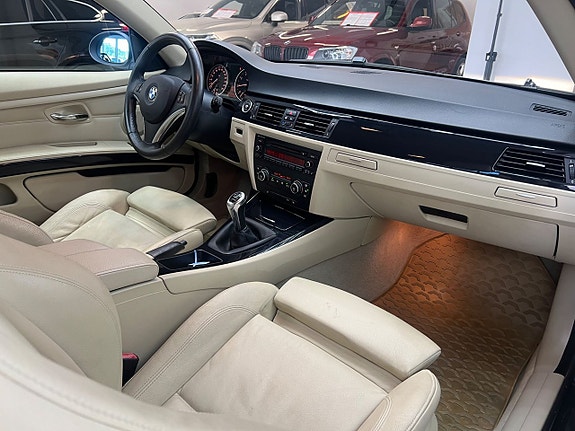 BMW 320 24 of 26