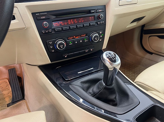 BMW 320 19 of 26
