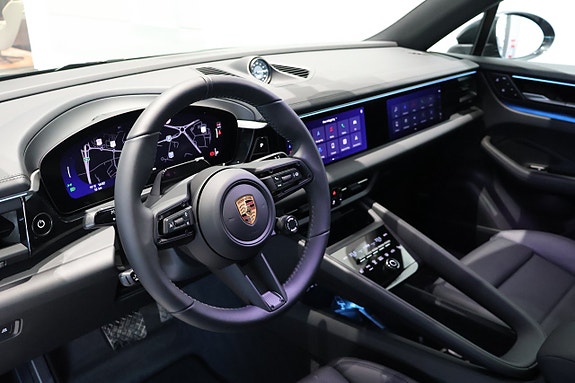 Porsche Macan 4 5 of 5