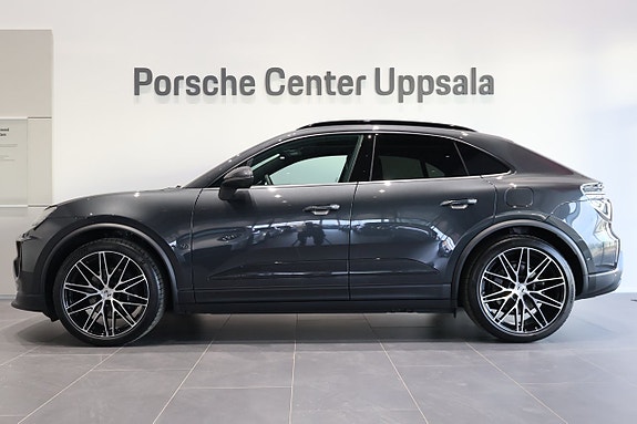 Porsche Macan 4 2 of 5