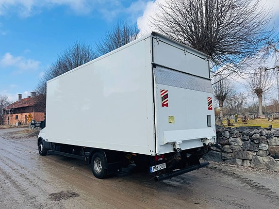 Iveco Daily 70C18 Automat Långt Skåp Bakgavellyft 4 of 10