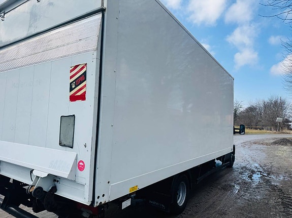 Iveco Daily 70C18 Automat Långt Skåp Bakgavellyft 6 of 10