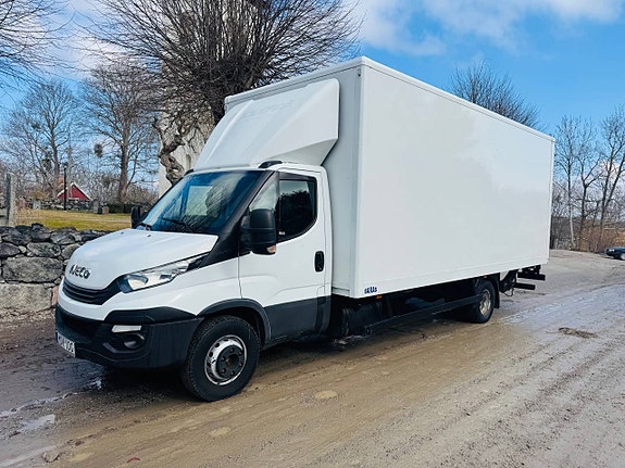 Iveco Daily 70C18 Automat Långt Skåp Bakgavellyft