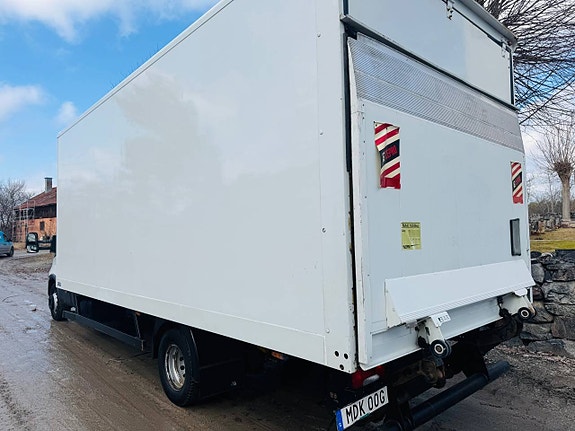 Iveco Daily 70C18 Automat Långt Skåp Bakgavellyft 5 of 10