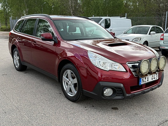 Subaru Outback 3 of 5