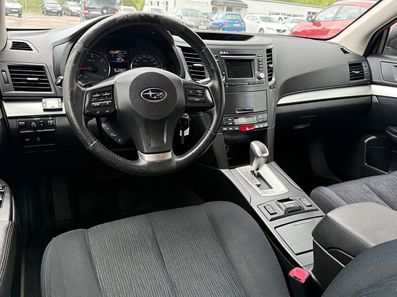 Subaru Outback 9 of 12
